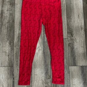 LuLaRoe Red Hearts Tall & Curvy Leggings (Valentine’s)